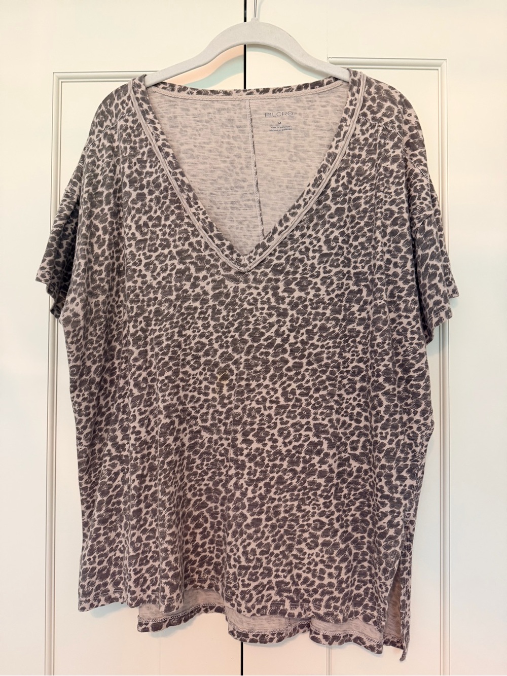 Anthropologie Pilcro Women's V-Neck Leopard Print Tee
